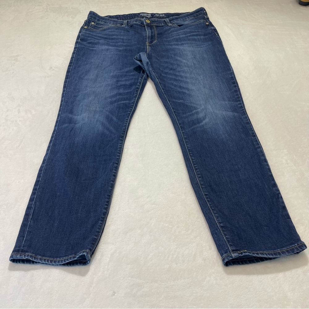 LEVIS, SIGNATURE BY LEVI STRAUS SIZE 18W/34 WOMENS MID RISE SLIM CUFFED